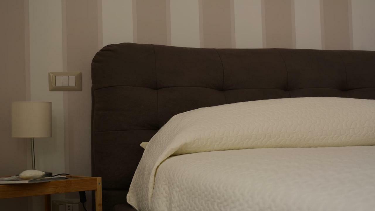 Le 13 Fontane Apartment ซาแลร์โน ภายนอก รูปภาพ